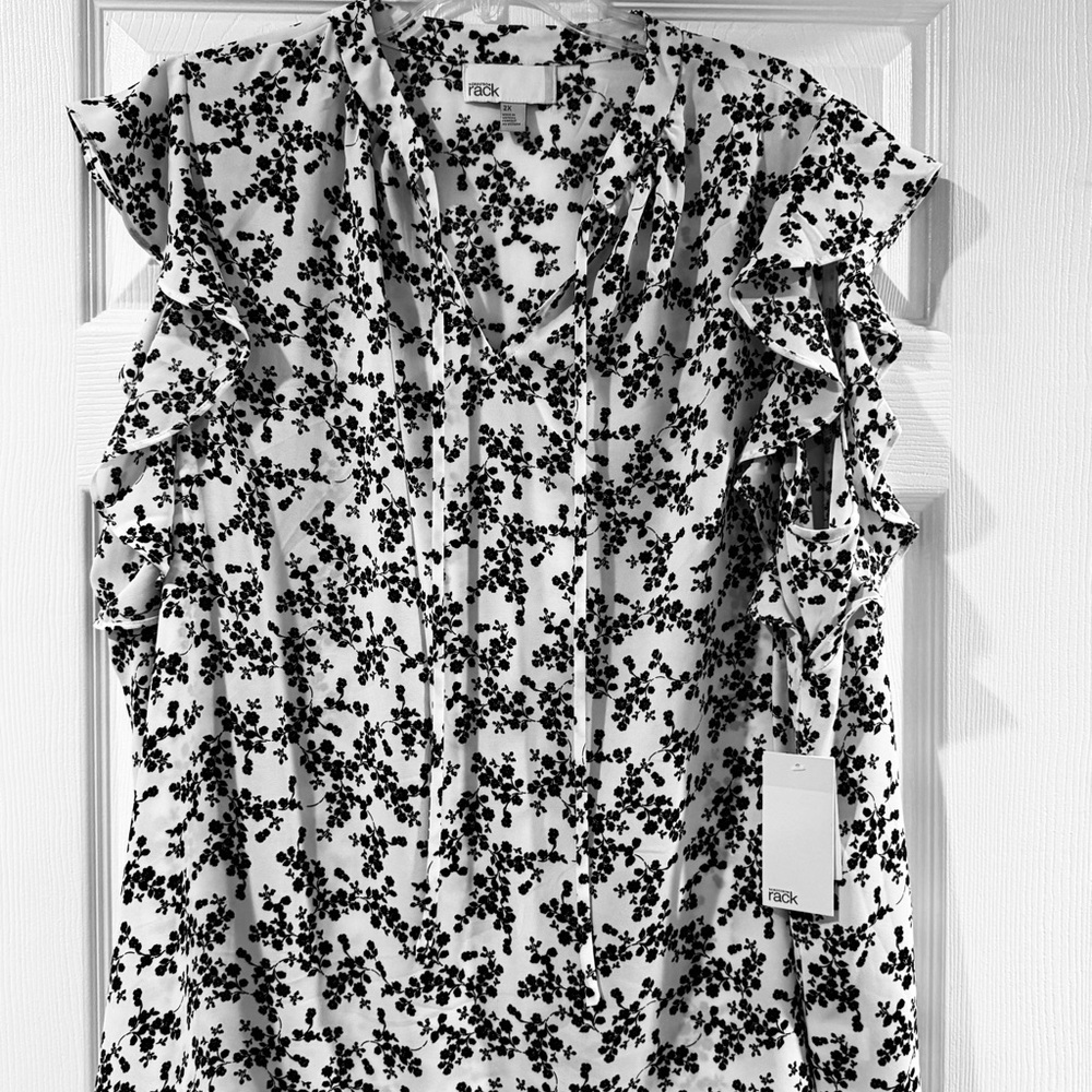 Floral Ruffle Blouse in Black and White